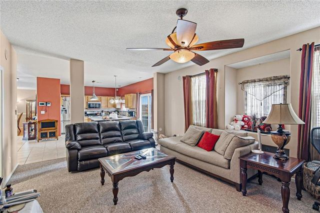 945 Foxboro DR, Newport News, VA 23602
