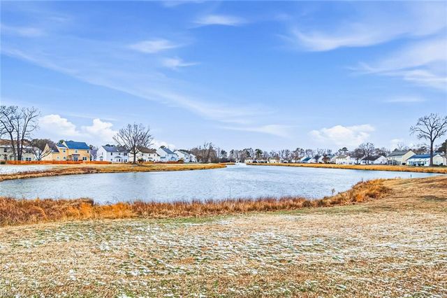 945 Foxboro DR, Newport News, VA 23602