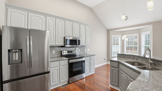 133 Riley Creek Rd, Tullahoma, TN 37388