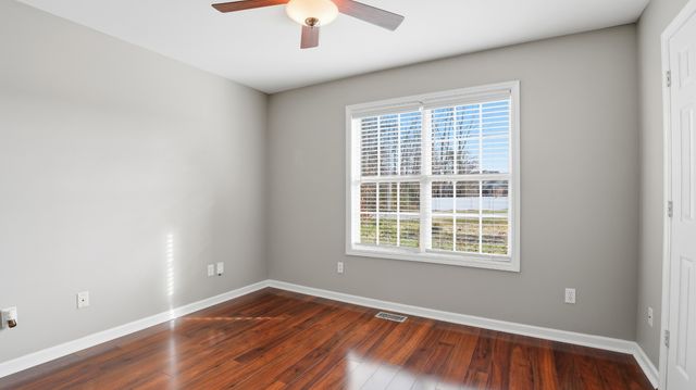 133 Riley Creek Rd, Tullahoma, TN 37388