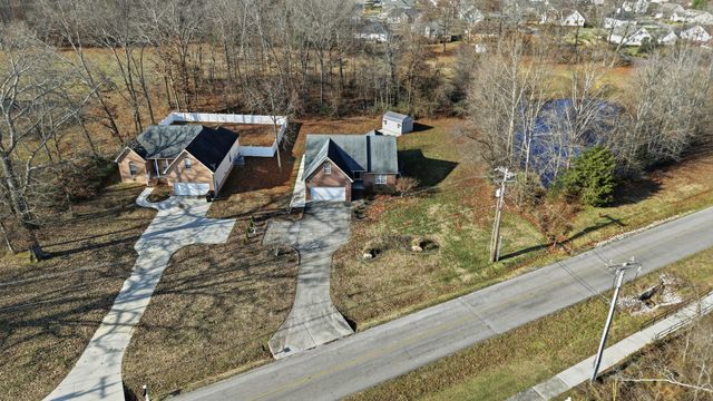 133 Riley Creek Rd, Tullahoma, TN 37388