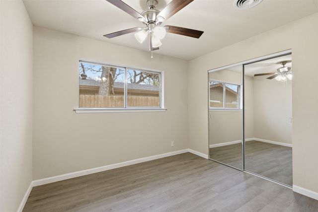 829 Joanna Drive, Hurst, TX 76053