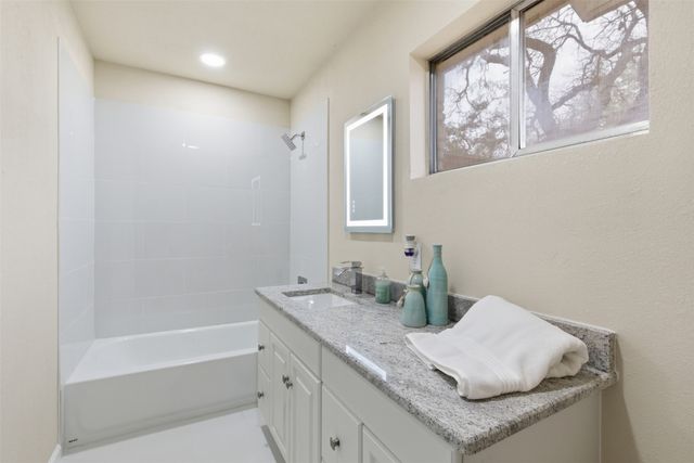 829 Joanna Drive, Hurst, TX 76053