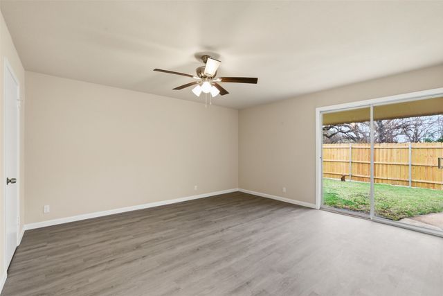 829 Joanna Drive, Hurst, TX 76053