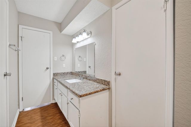 2301 7th Avenue N, Texas City, TX 77590