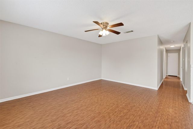 2301 7th Avenue N, Texas City, TX 77590