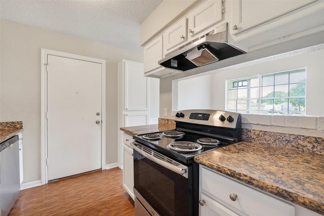 2301 7th Avenue N, Texas City, TX 77590