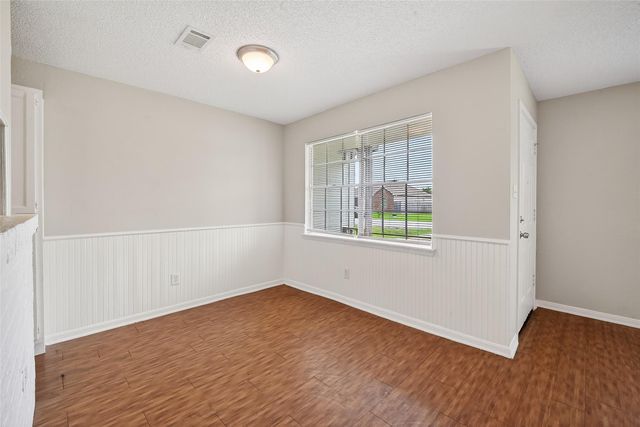 2301 7th Avenue N, Texas City, TX 77590