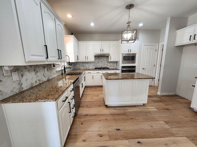 1808 Hidden Brook Trail, Flower Mound, TX 75028