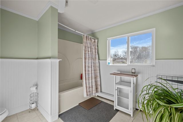 16 Courtway Street, Narragansett, RI 02882