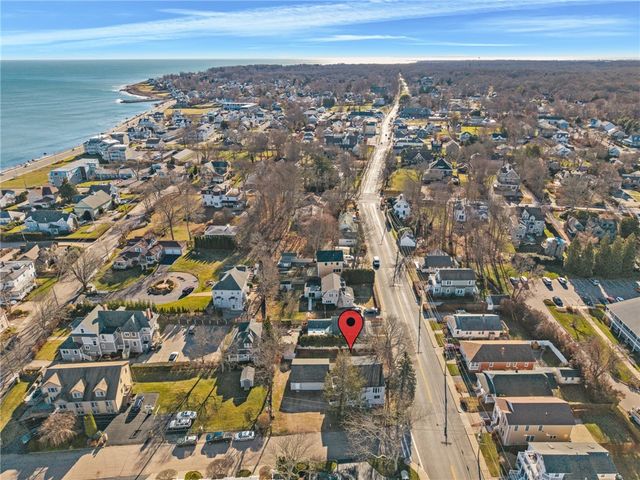 16 Courtway Street, Narragansett, RI 02882