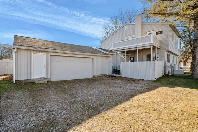 16 Courtway Street, Narragansett, RI 02882