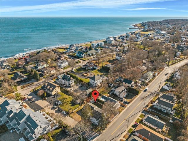 16 Courtway Street, Narragansett, RI 02882