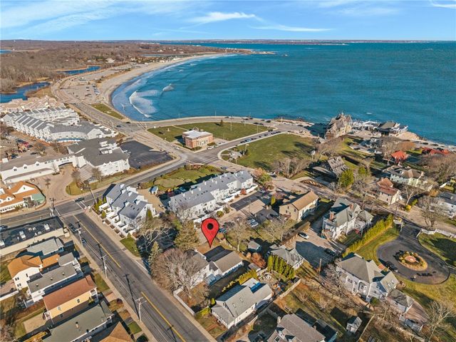16 Courtway Street, Narragansett, RI 02882
