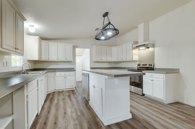 151 Private Road 958, Kirvin, TX 75859