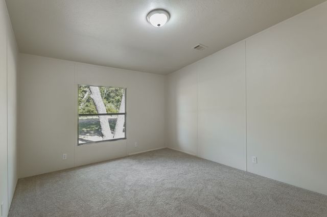 151 Private Road 958, Kirvin, TX 75859