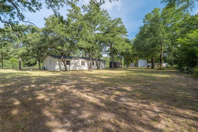 151 Private Road 958, Kirvin, TX 75859