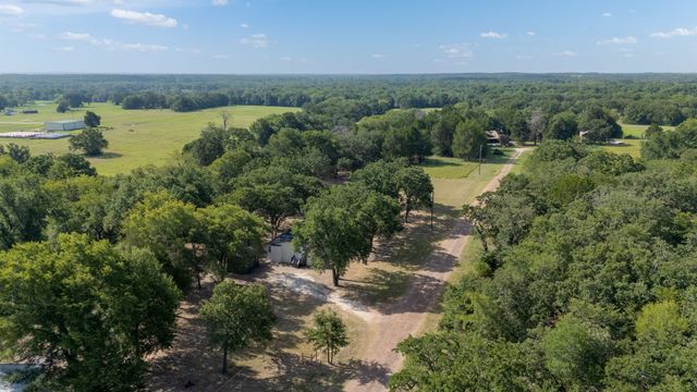 151 Private Road 958, Kirvin, TX 75859