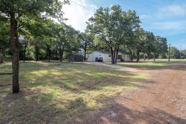 151 Private Road 958, Kirvin, TX 75859
