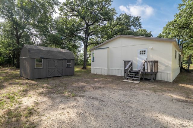 151 Private Road 958, Kirvin, TX 75859