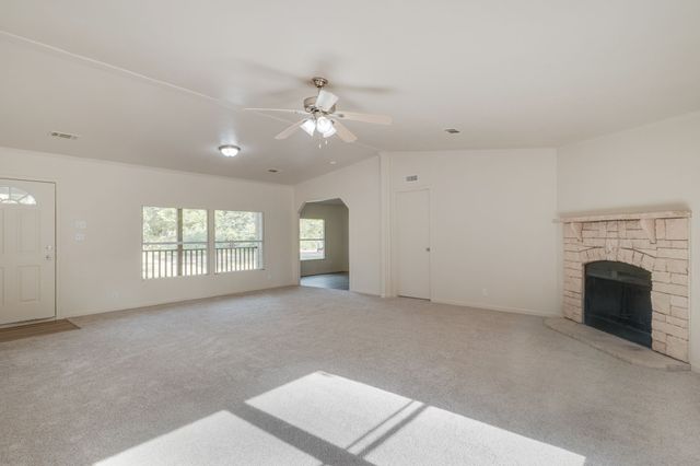 151 Private Road 958, Kirvin, TX 75859