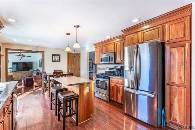 4 Old Orchard Lane, Orchard Park, NY 14127