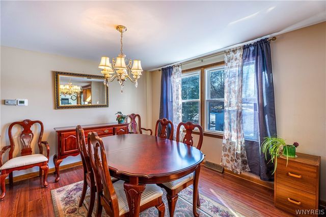 4 Old Orchard Lane, Orchard Park, NY 14127