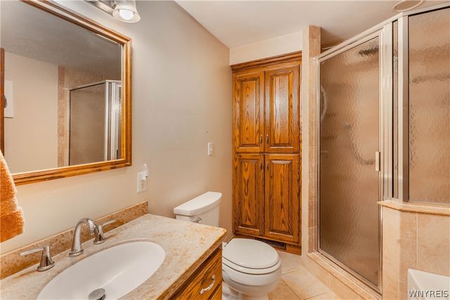 4 Old Orchard Lane, Orchard Park, NY 14127