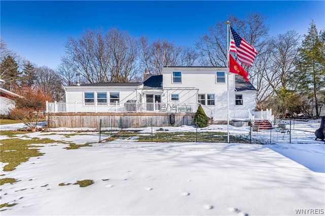 4 Old Orchard Lane, Orchard Park, NY 14127