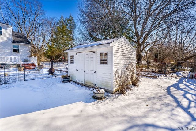 4 Old Orchard Lane, Orchard Park, NY 14127