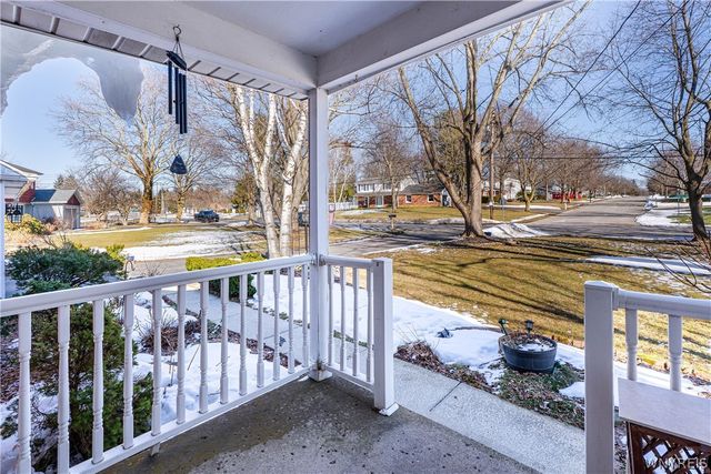 4 Old Orchard Lane, Orchard Park, NY 14127