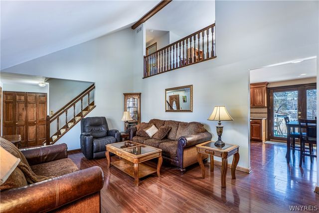 4 Old Orchard Lane, Orchard Park, NY 14127