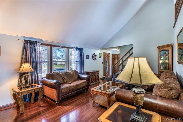 4 Old Orchard Lane, Orchard Park, NY 14127