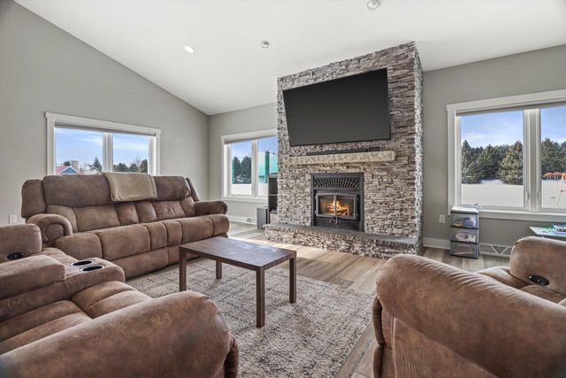 W399S10935 Connor DRIVE, Eagle, WI 53119