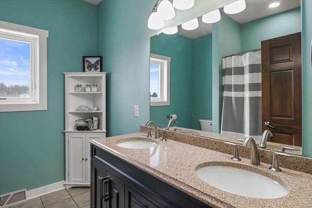 W399S10935 Connor DRIVE, Eagle, WI 53119