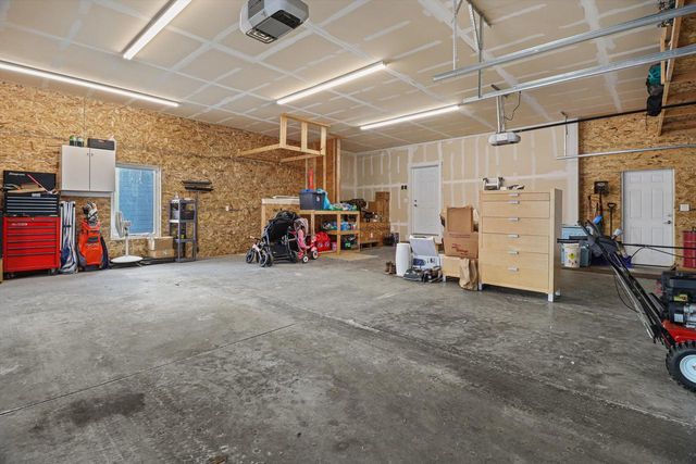 W399S10935 Connor DRIVE, Eagle, WI 53119