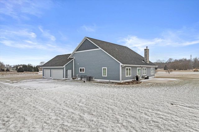 W399S10935 Connor DRIVE, Eagle, WI 53119