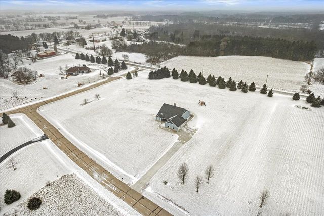 W399S10935 Connor DRIVE, Eagle, WI 53119