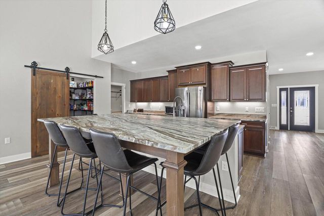 W399S10935 Connor DRIVE, Eagle, WI 53119