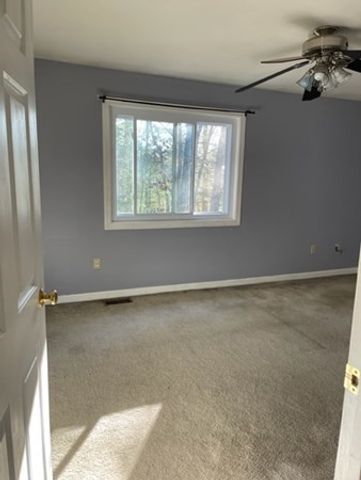 55 Littleton Rd 15B, Ayer, MA 01432