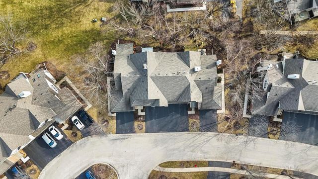 1619 Camberley Court 2, Bartlett, IL 60103