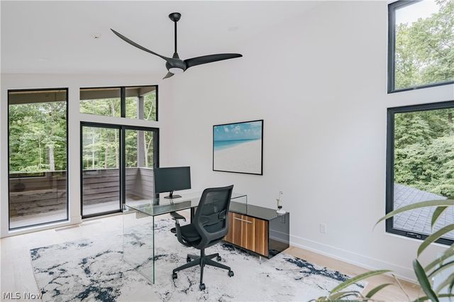 8070 Tulip Lane, Chagrin Falls, OH 44023