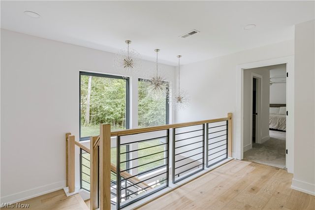 8070 Tulip Lane, Chagrin Falls, OH 44023