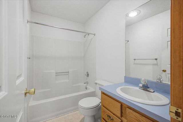 35 Walker Lane, Queensbury, NY 12804