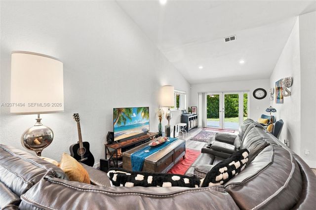 3913 NW 72nd Lane, Coral Springs, FL 33065