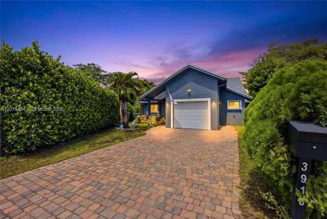 3913 NW 72nd Lane, Coral Springs, FL 33065