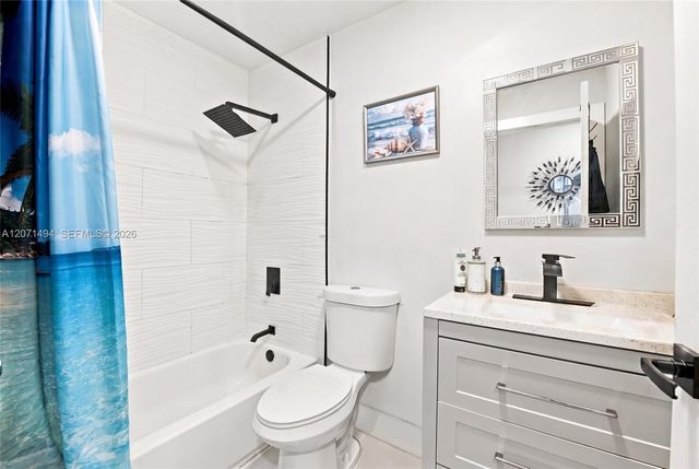 3913 NW 72nd Lane, Coral Springs, FL 33065