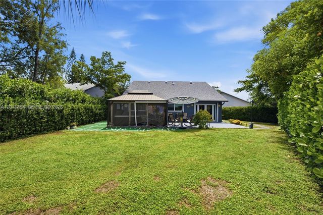 3913 NW 72nd Lane, Coral Springs, FL 33065