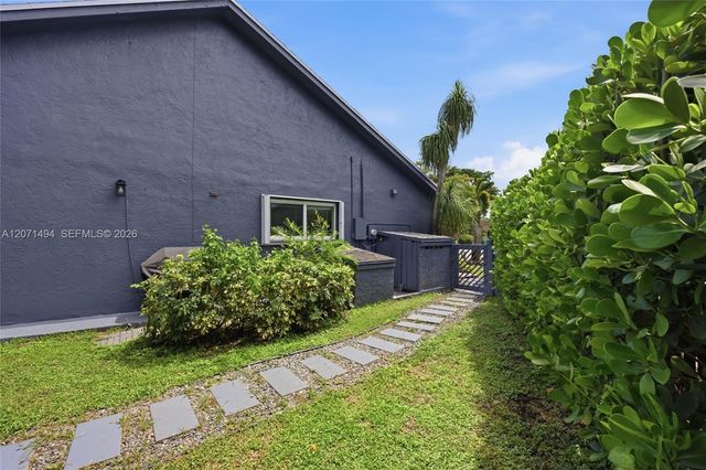 3913 NW 72nd Lane, Coral Springs, FL 33065