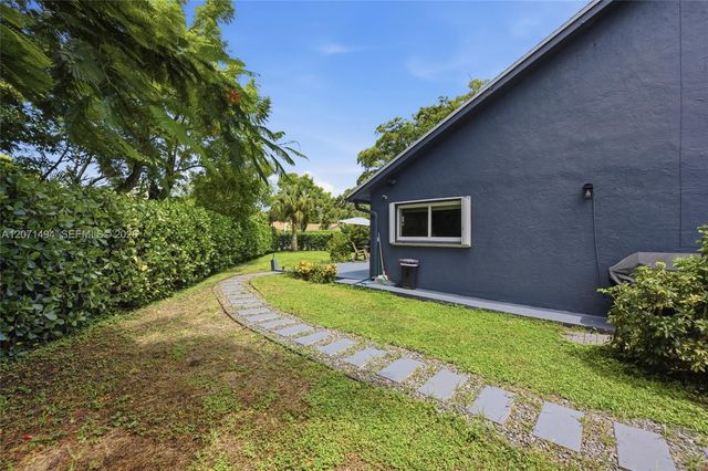 3913 NW 72nd Lane, Coral Springs, FL 33065